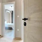 Private For 4 Guests And Parking *