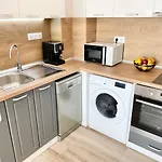 Private For 4 Guests And Parking