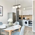Private For 4 Guests And Parking Пловдив