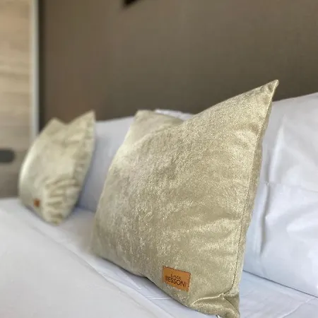 Apartment Private For 4 Guests And Parking *