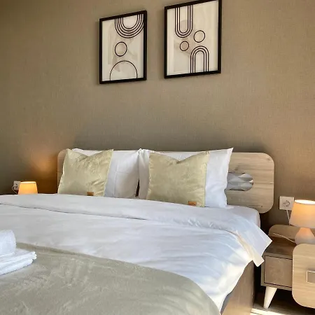 شقة Private For 4 Guests And Parking