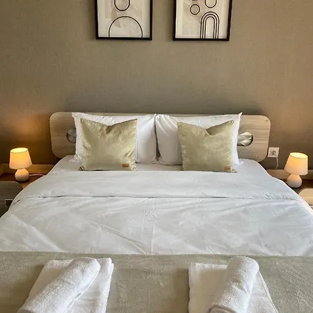 شقة Private For 4 Guests And Parking