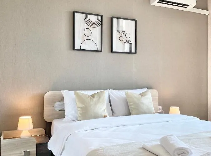 Private For 4 Guests And Parking 公寓