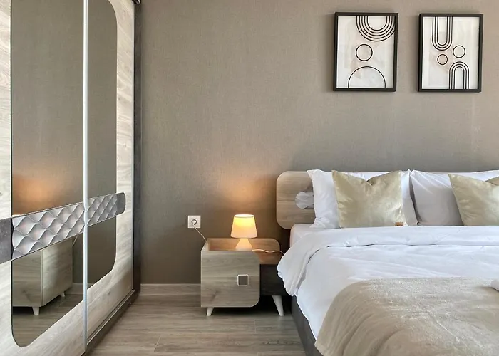 公寓 Private For 4 Guests And Parking