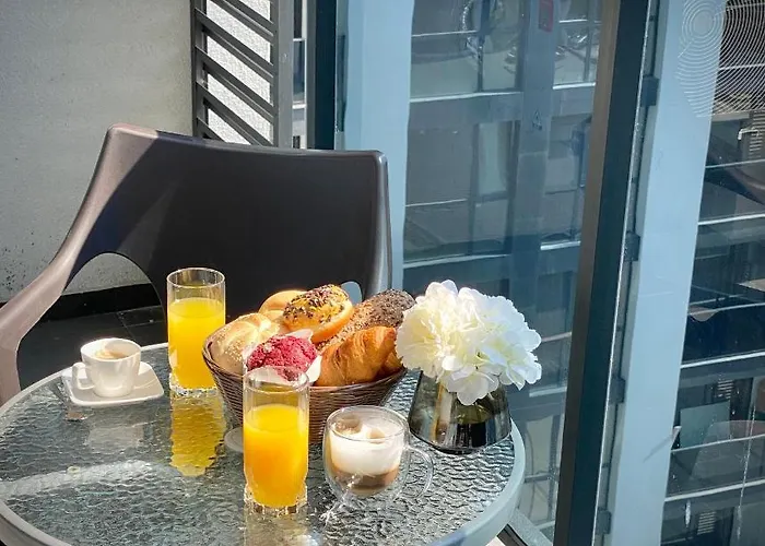 Private For 4 Guests And Parking